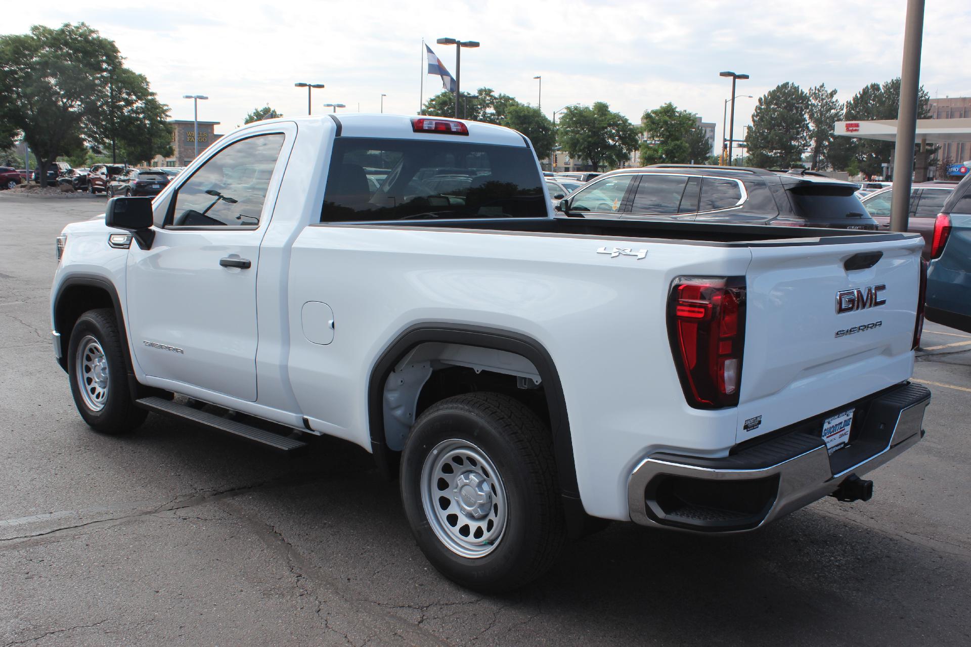 2025 GMC Sierra 1500 Vehicle Photo in AURORA, CO 80012-4011
