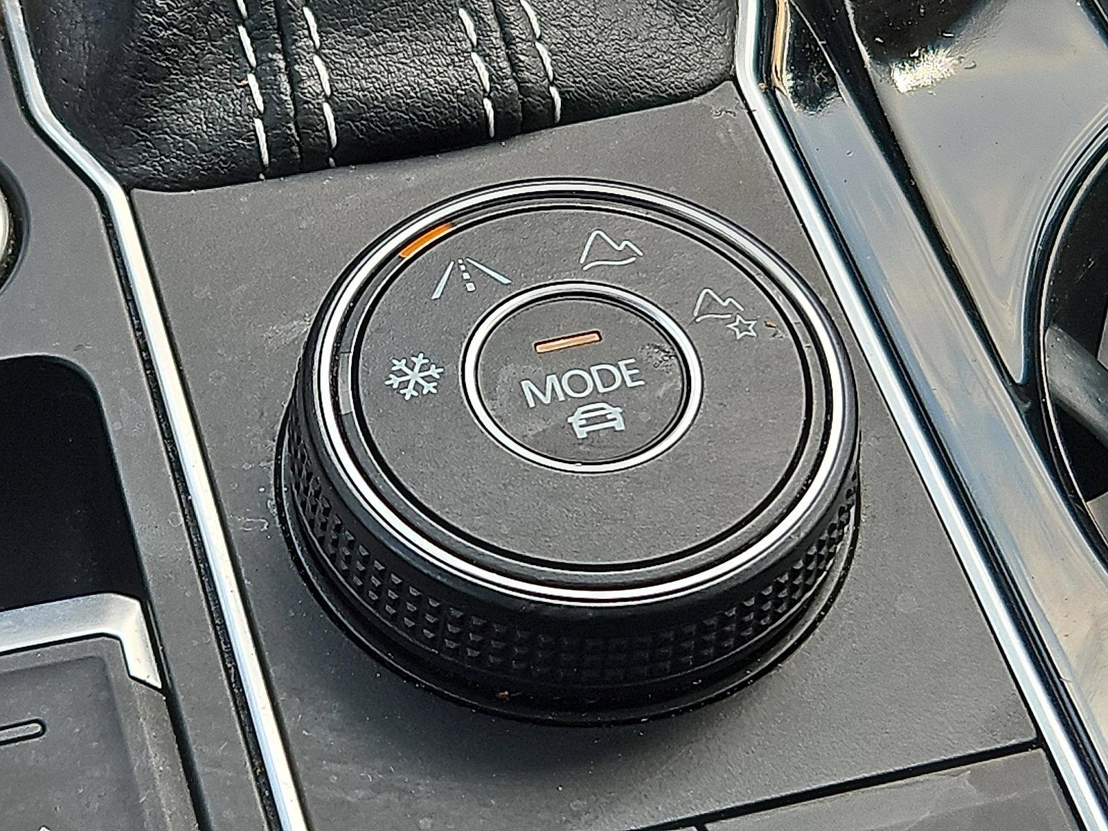2022 Volkswagen Atlas Cross Sport Vehicle Photo in Trevose, PA 19053