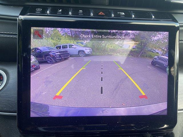 2022 Jeep Grand Cherokee L Vehicle Photo in Doylsetown, PA 18901