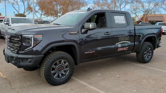 2025 GMC Sierra 1500 Vehicle Photo in GOODYEAR, AZ 85338-1310