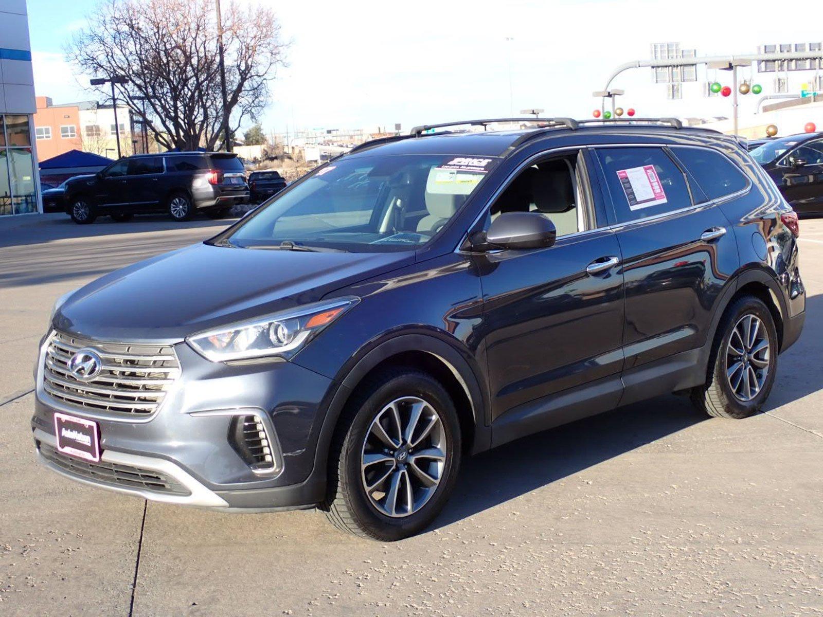 2017 Hyundai Santa Fe Vehicle Photo in DENVER, CO 80221-3610