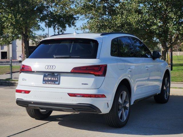 2025 Audi Q5 Vehicle Photo in HOUSTON, TX 77090