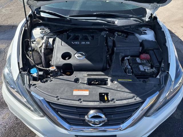 2017 Nissan Altima Vehicle Photo in MANHATTAN, KS 66502-5036