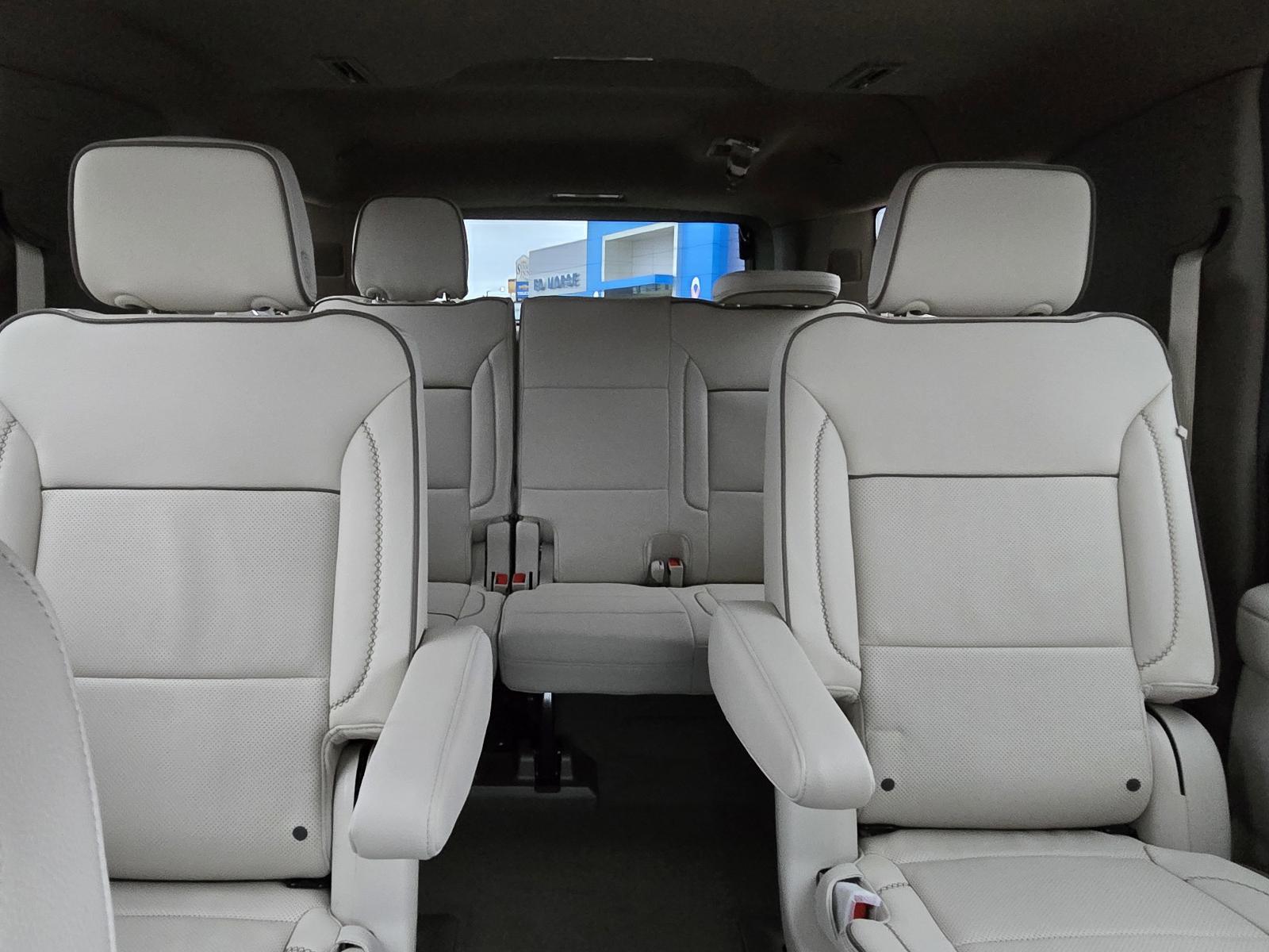 2025 GMC Yukon XL Vehicle Photo in Rolla, MO 65401