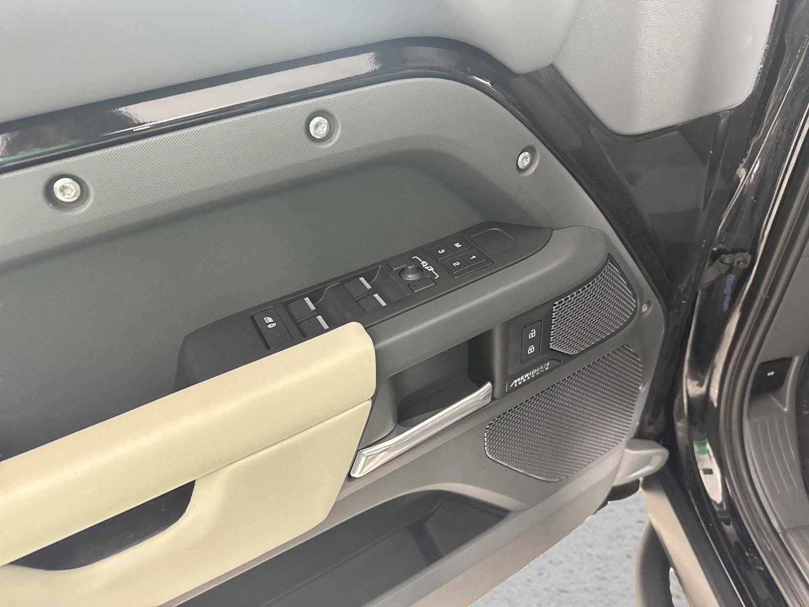 2024 Land Rover Defender Vehicle Photo in GEORGETOWN, TX 78626-7508
