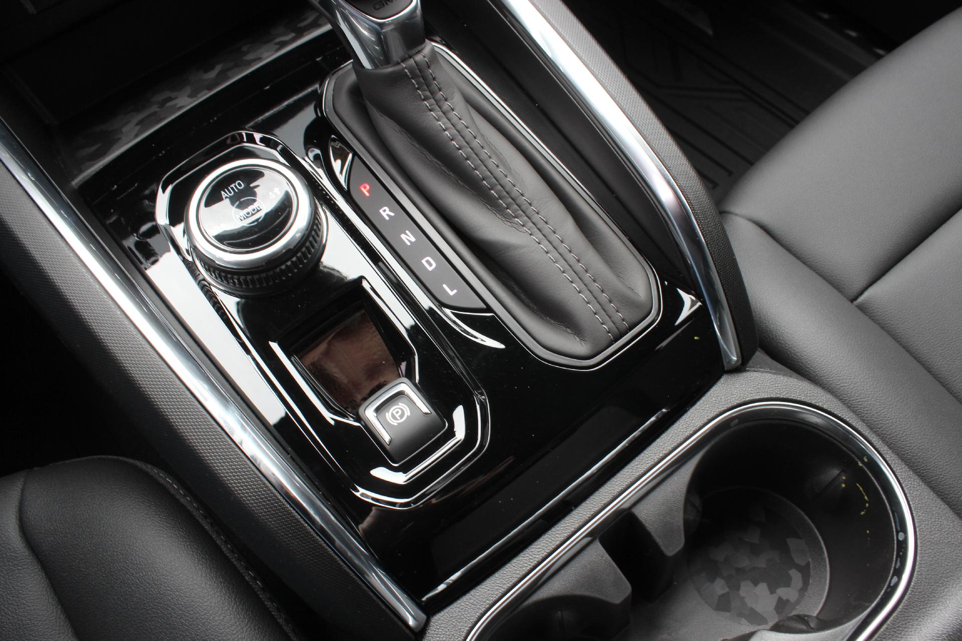 2025 GMC Canyon Vehicle Photo in AURORA, CO 80012-4011