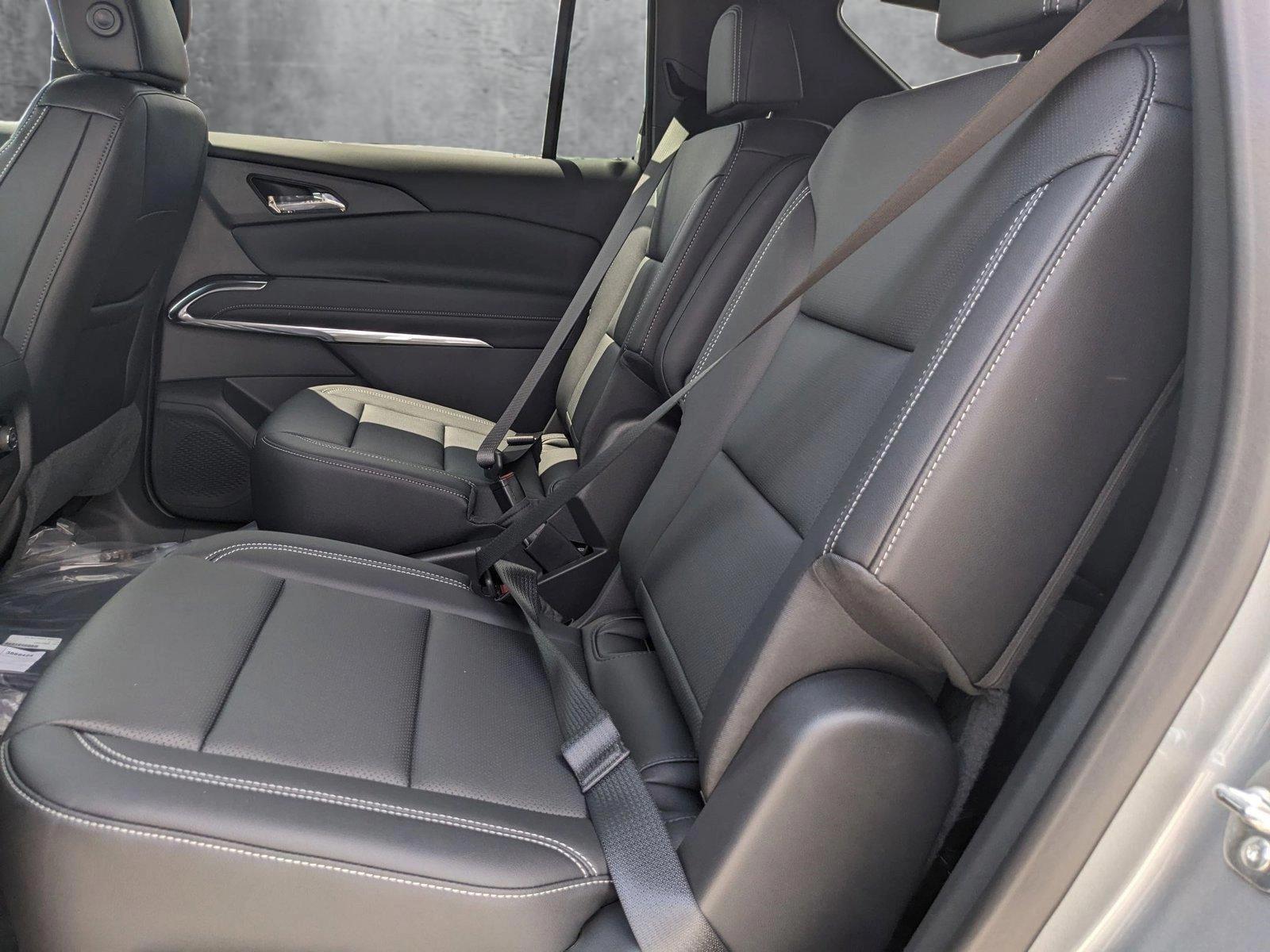 2025 Chevrolet Traverse Vehicle Photo in MIAMI, FL 33172-3015