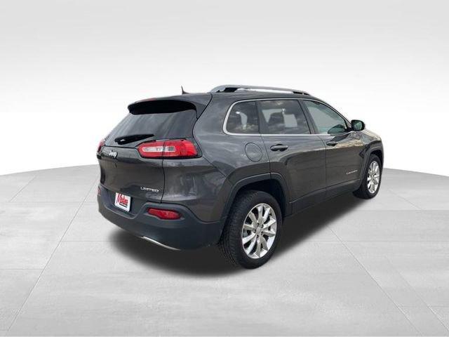 2017 Jeep Cherokee Vehicle Photo in MEDINA, OH 44256-9631