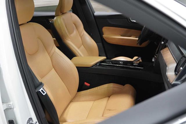 2022 Volvo XC60 Vehicle Photo in GRAPEVINE, TX 76051