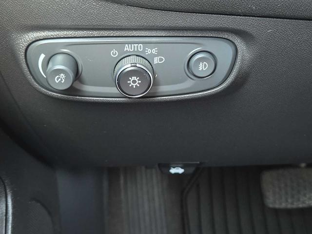 2020 Chevrolet Equinox Vehicle Photo in DENTON, TX 76210-9321