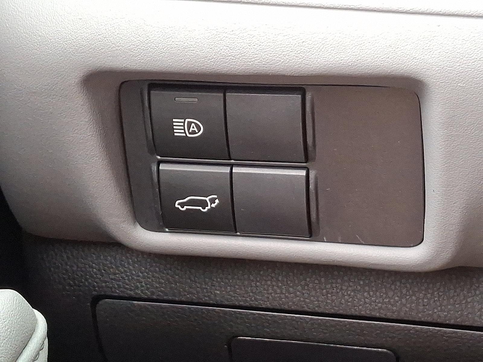 2023 Toyota Highlander Vehicle Photo in Trevose, PA 19053