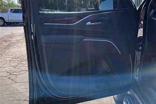 2023 Cadillac Escalade ESV Vehicle Photo in INDEPENDENCE, MO 64055-1314