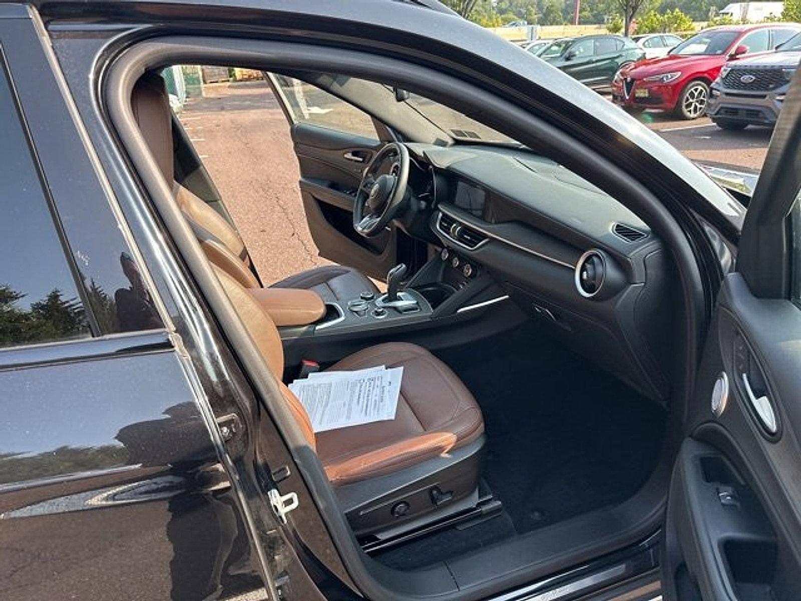 2022 Alfa Romeo Stelvio Vehicle Photo in Willow Grove, PA 19090