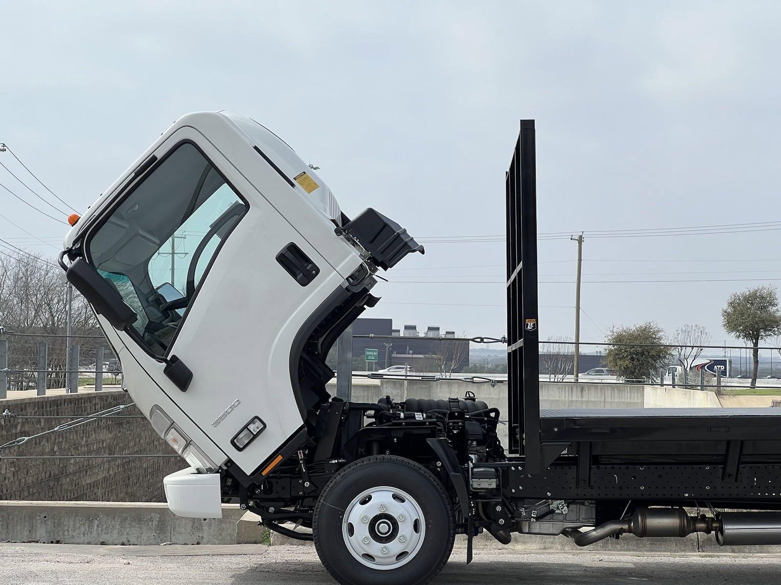 2024 Chevrolet Low Cab Forward 3500 Vehicle Photo in GEORGETOWN, TX 78626-7508