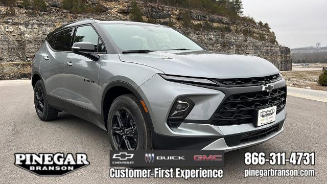 SAINT JAMES White 2025 Chevrolet Equinox EV: New Suv for