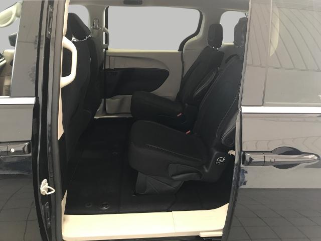 2022 Chrysler Voyager Vehicle Photo in GREEN BAY, WI 54303-3330
