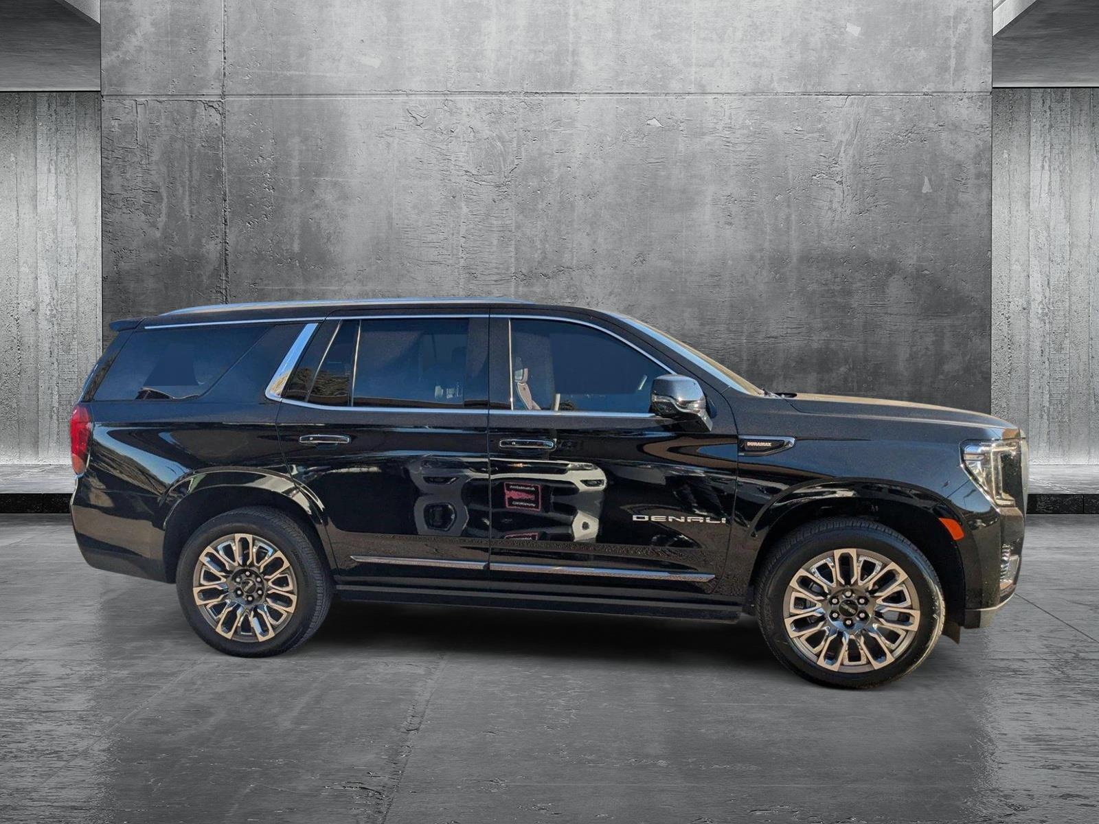 2024 GMC Yukon Vehicle Photo in LONE TREE, CO 80124-2750