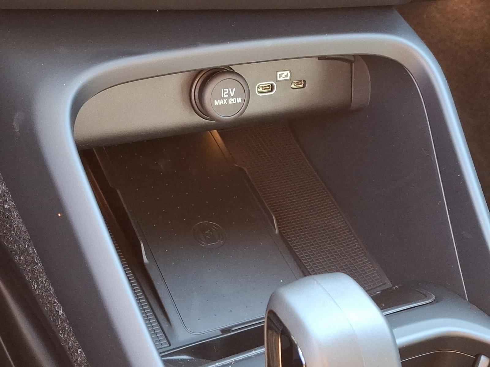 2025 Volvo XC40 Vehicle Photo in Trevose, PA 19053