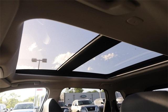 2023 Nissan Rogue Vehicle Photo in Hazelwood, MO 63042