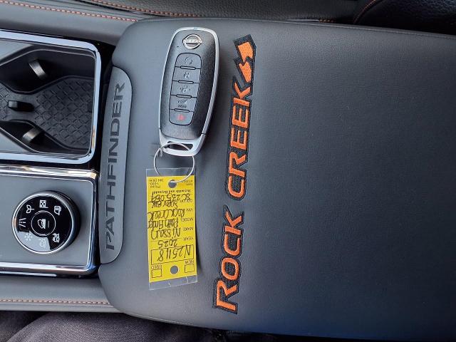 2025 Nissan Pathfinder Vehicle Photo in Oshkosh, WI 54904