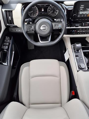 2025 Nissan Pathfinder Vehicle Photo in Oshkosh, WI 54904