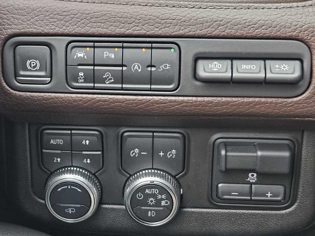 2021 GMC Yukon Vehicle Photo in FORT WORTH, TX 76132