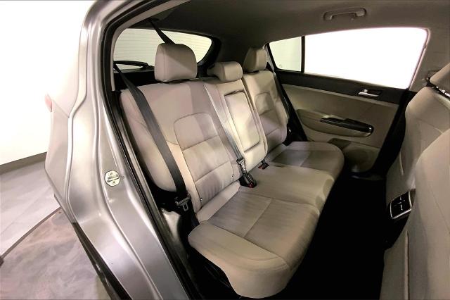 2021 Kia Sportage Vehicle Photo in Lees Summit, MO 64086