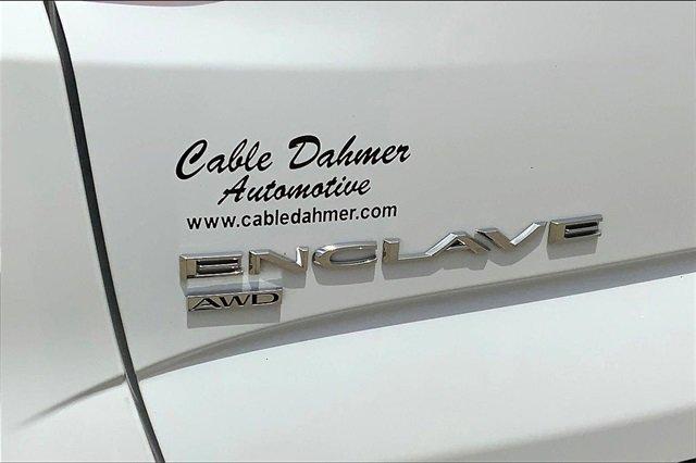 2024 Buick Enclave Vehicle Photo in TOPEKA, KS 66609-0000