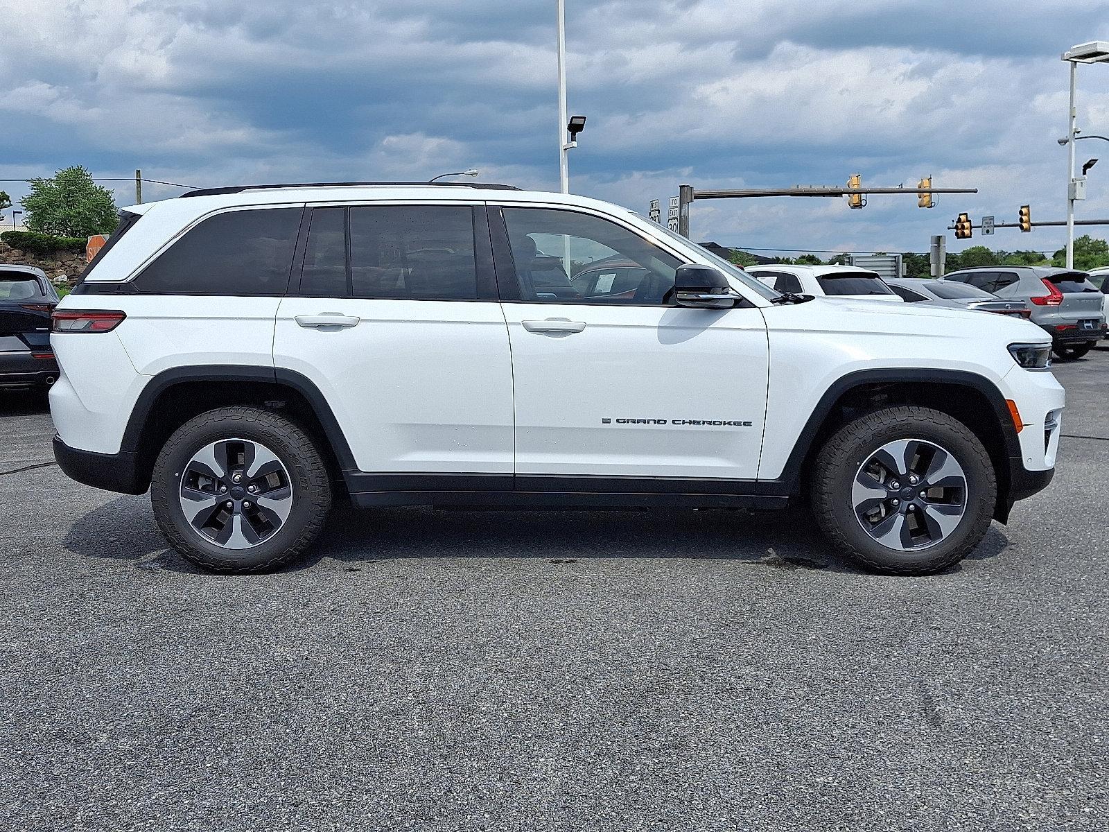 2022 Jeep Grand Cherokee 4xe Vehicle Photo in Lancaster, PA 17601