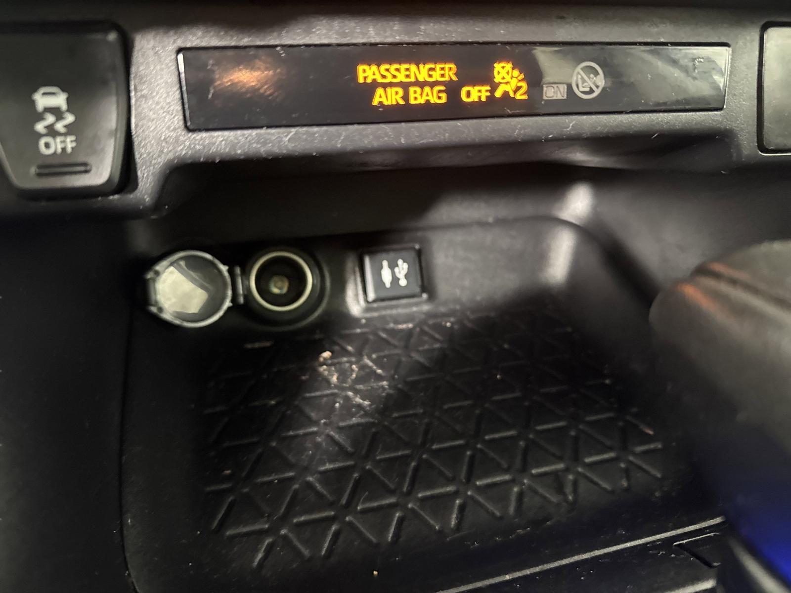 2019 Toyota RAV4 Vehicle Photo in GEORGETOWN, TX 78626-7508
