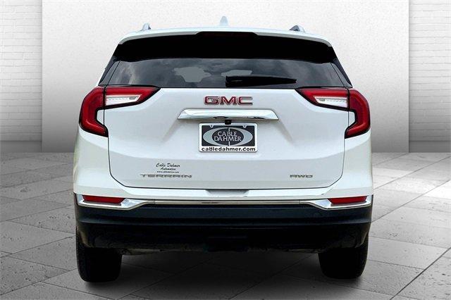 2024 GMC Terrain Vehicle Photo in TOPEKA, KS 66609-0000