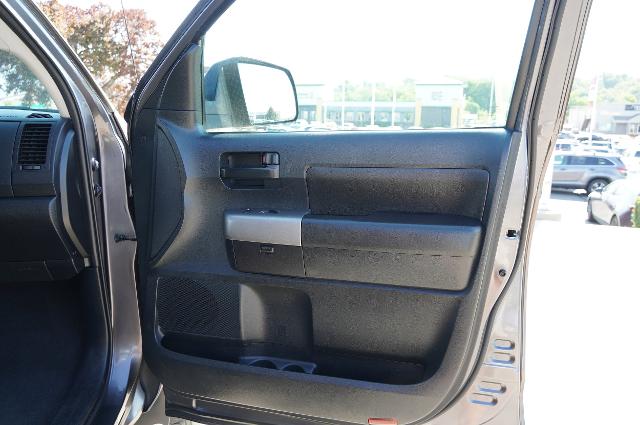 2012 Toyota Tundra 4WD Truck Vehicle Photo in Riverdale, UT 84405