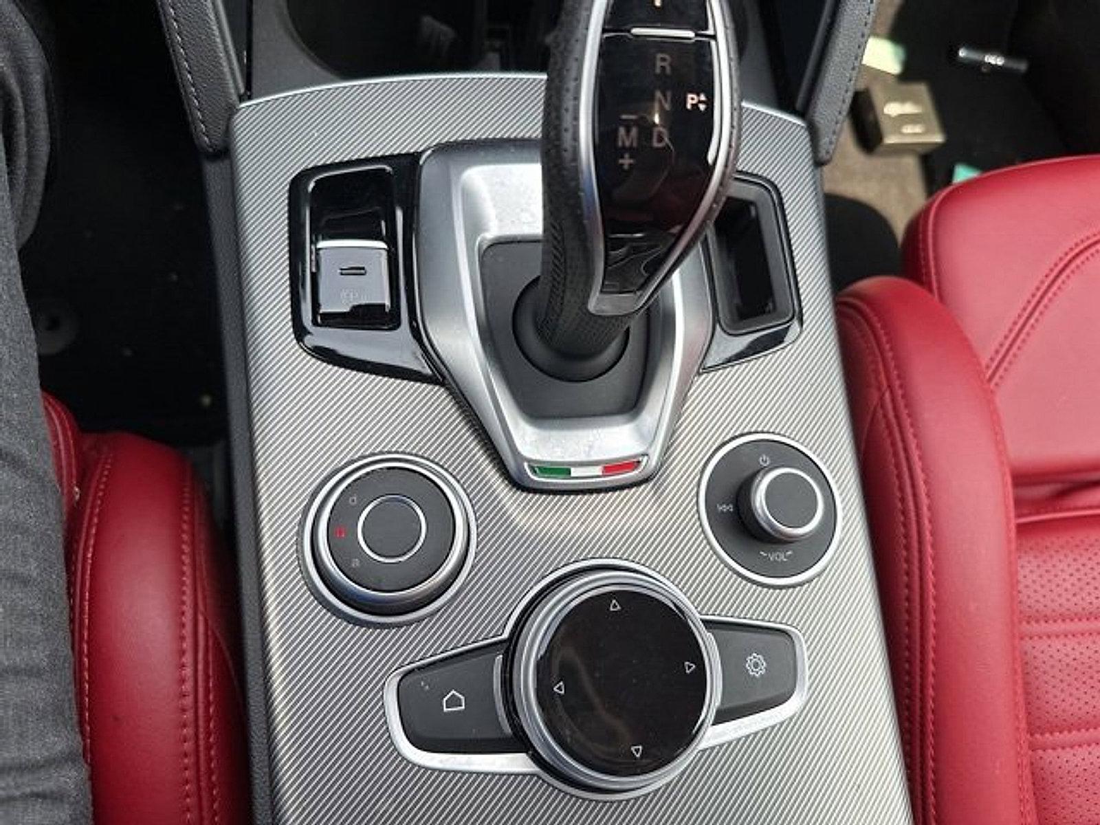 2022 Alfa Romeo Stelvio Vehicle Photo in Willow Grove, PA 19090