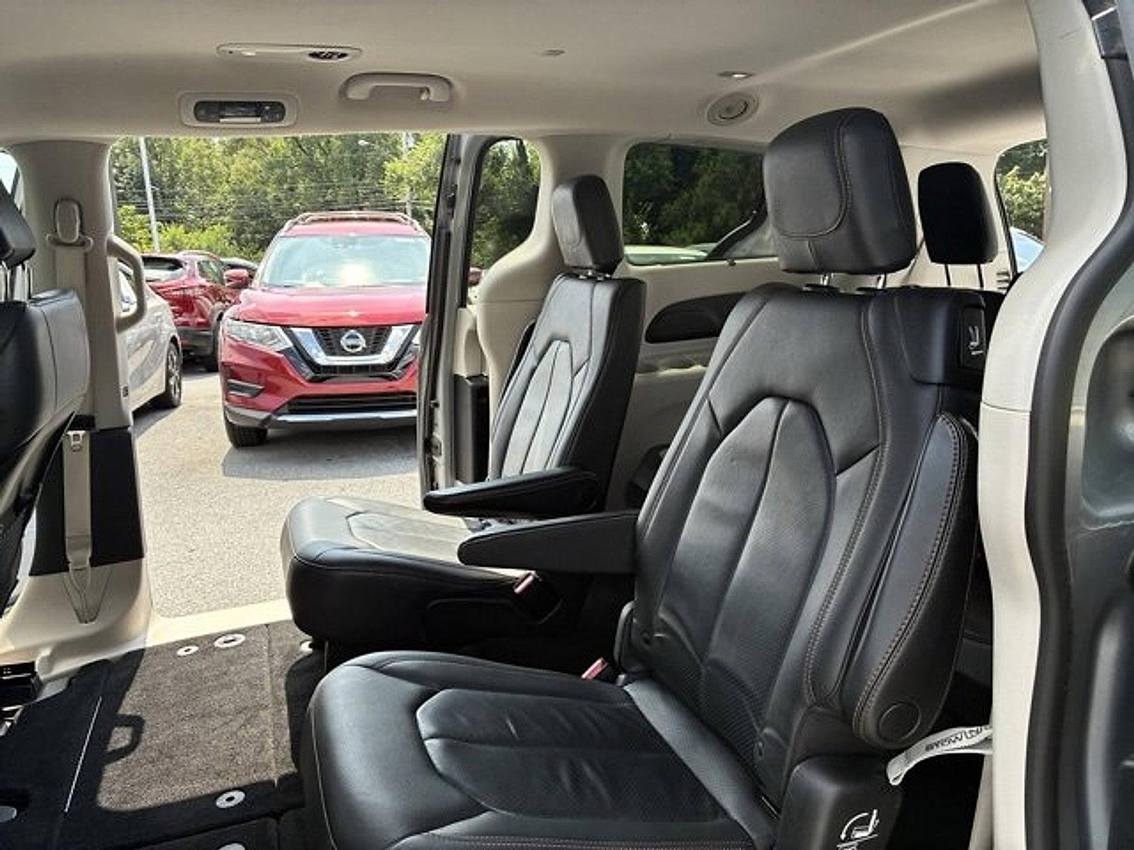 2019 Chrysler Pacifica Vehicle Photo in Harrisburg, PA 17111