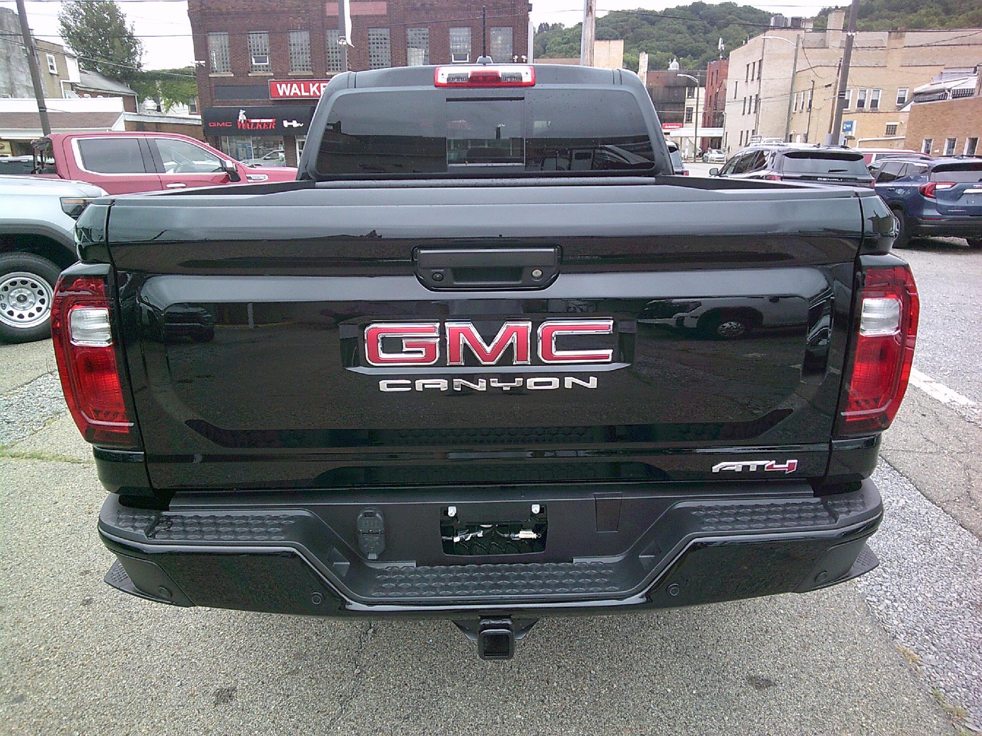 2024 GMC Canyon Vehicle Photo in KITTANNING, PA 16201-1536