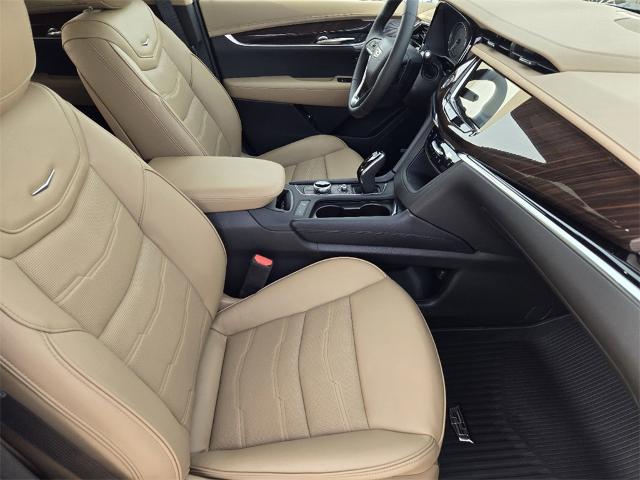 2025 Cadillac XT6 Vehicle Photo in Oklahoma City, OK 73114