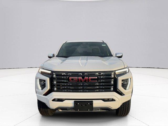 2024 GMC Canyon Vehicle Photo in LEOMINSTER, MA 01453-2952