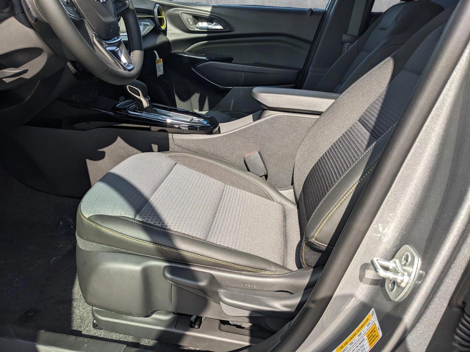 2025 Chevrolet Trax Vehicle Photo in MIAMI, FL 33172-3015