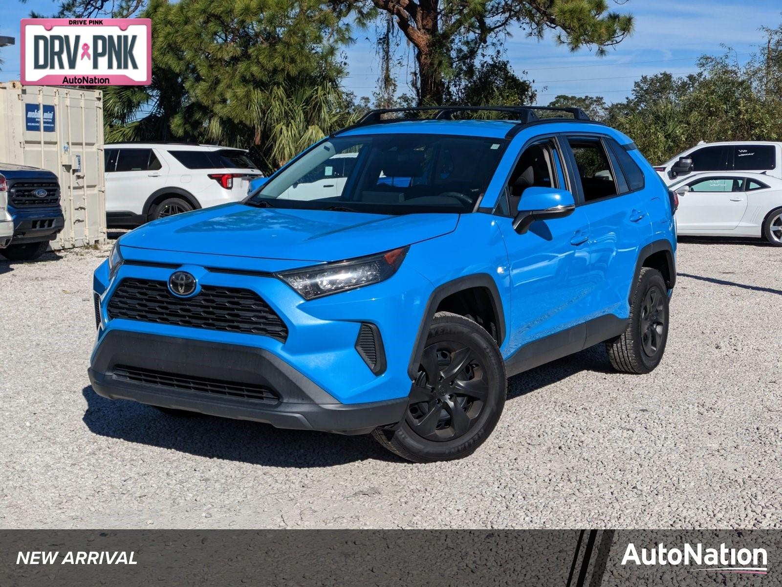 2019 Toyota RAV4 Vehicle Photo in Bradenton, FL 34207