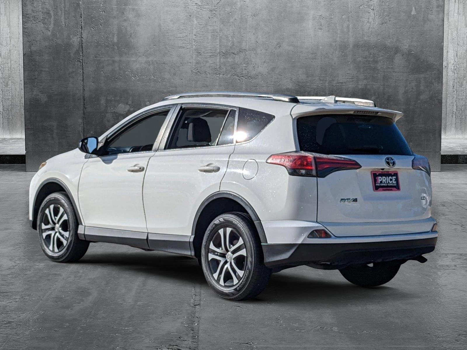 2018 Toyota RAV4 Vehicle Photo in Davie, FL 33331