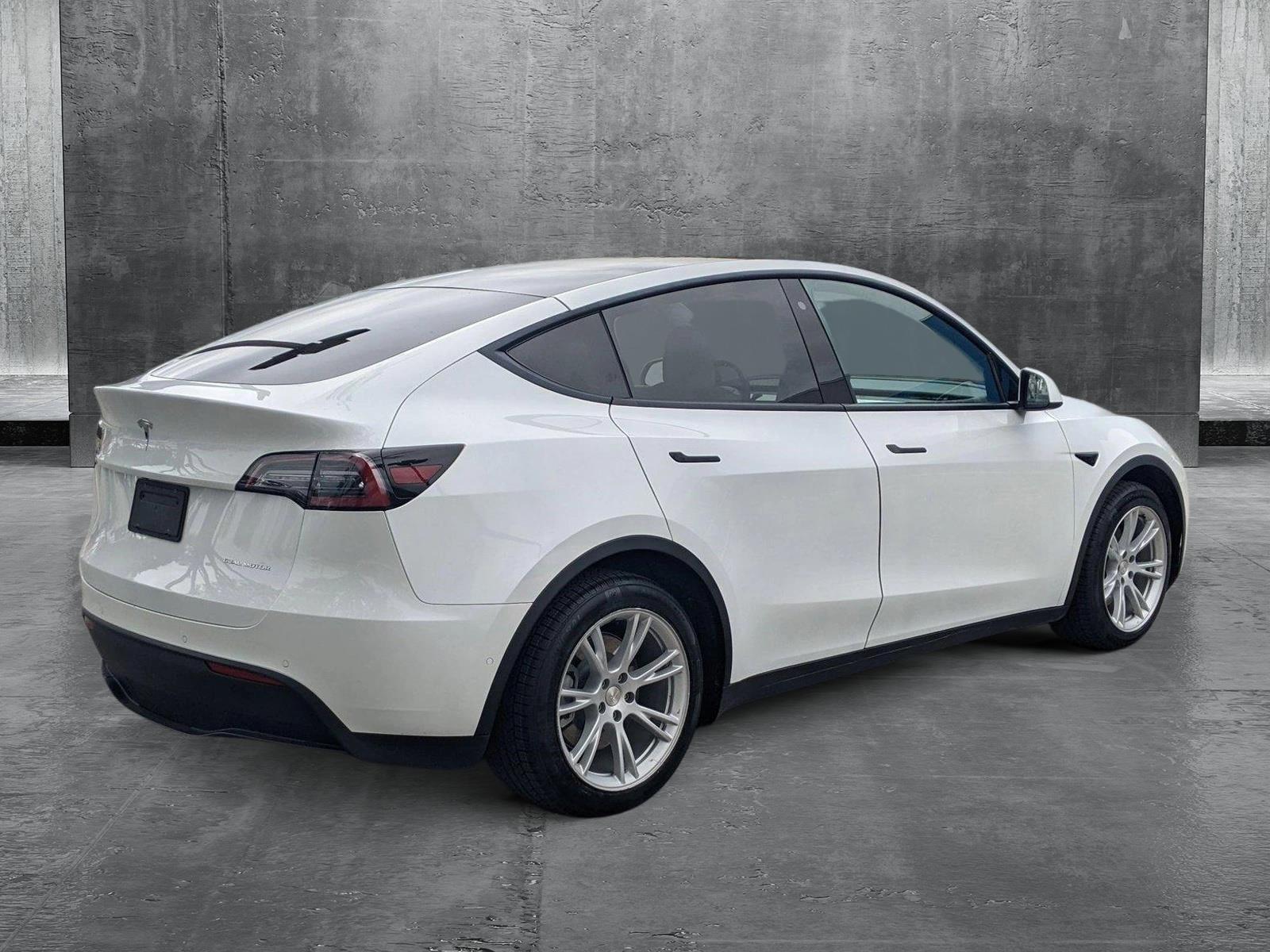 2020 Tesla Model Y Vehicle Photo in PEMBROKE PINES, FL 33024-6534