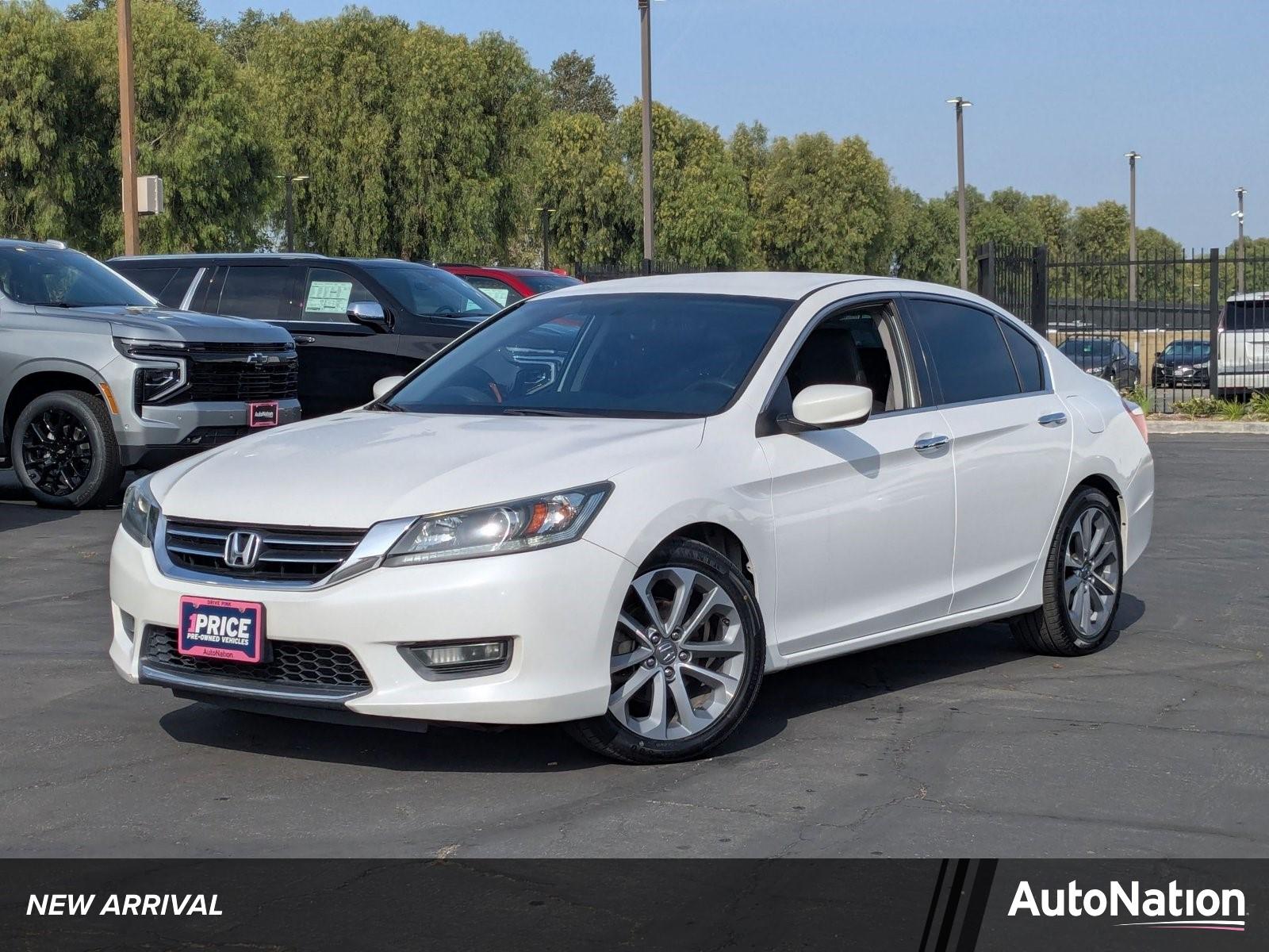 2015 Honda Accord Sedan Vehicle Photo in VALENCIA, CA 91355-1705