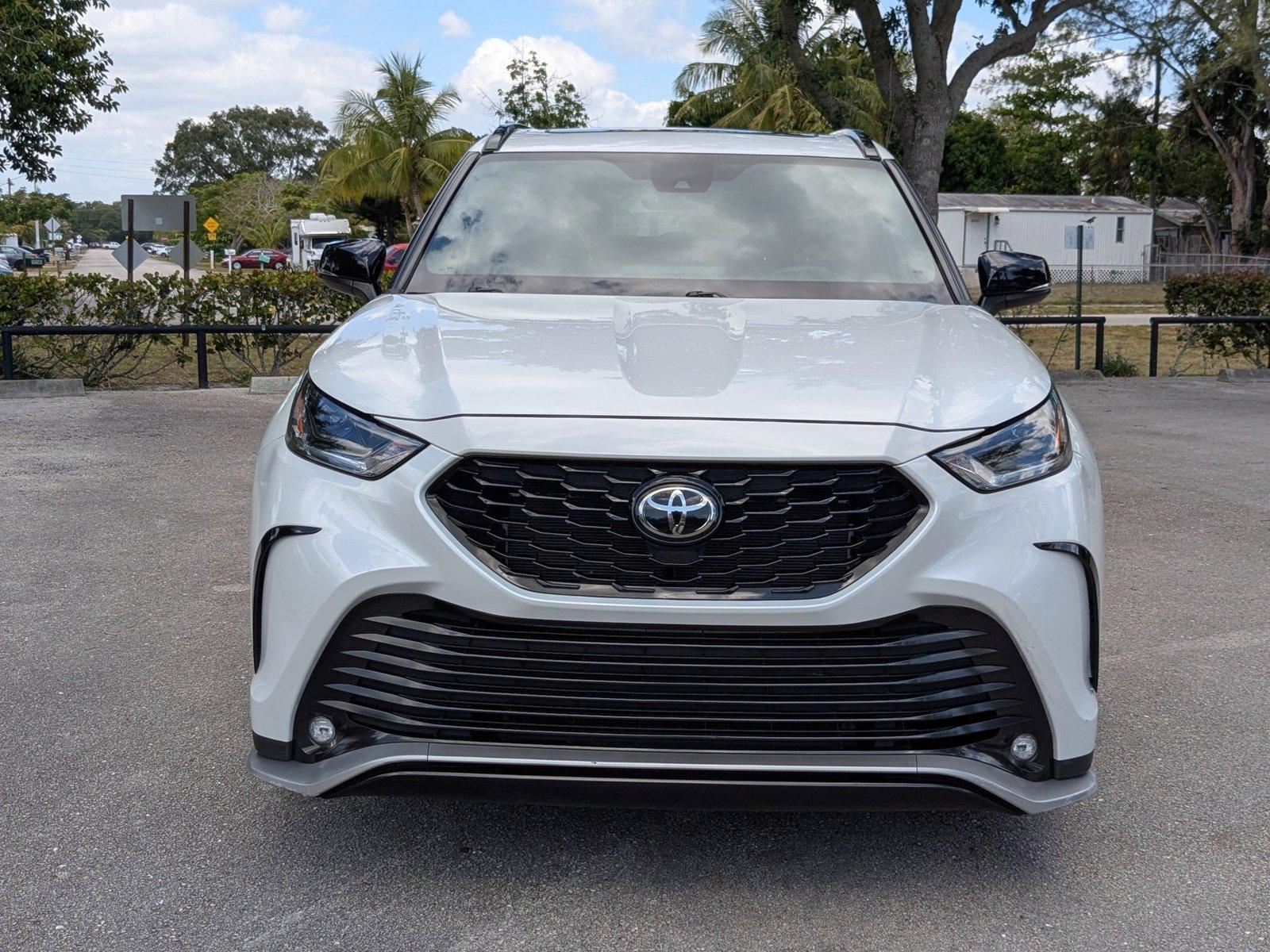 2022 Toyota Highlander Vehicle Photo in West Palm Beach, FL 33417