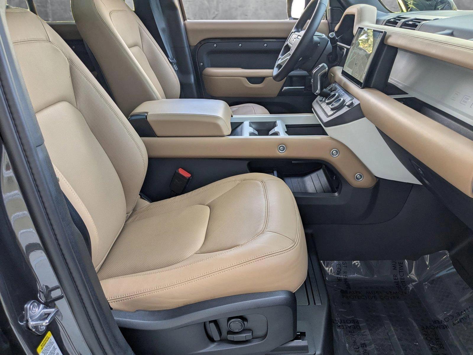 2025 Land Rover Defender Vehicle Photo in Pompano Beach, FL 33064