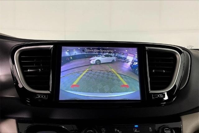 2024 Chrysler Pacifica Vehicle Photo in Tulsa, OK 74129