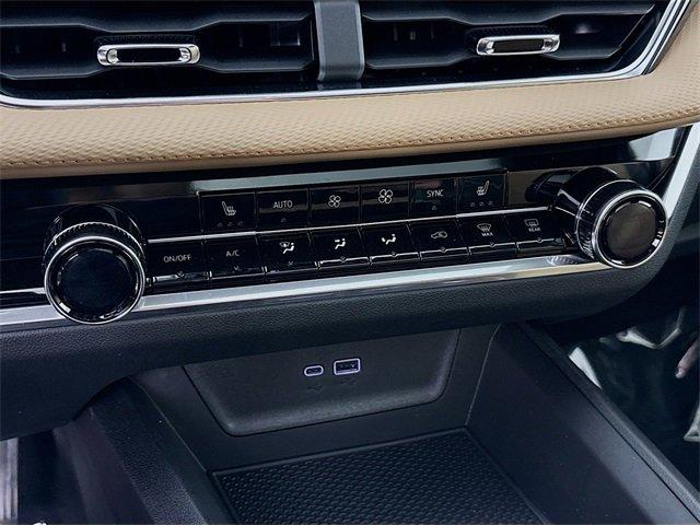 2025 Chevrolet Equinox Vehicle Photo in PUYALLUP, WA 98371-4149