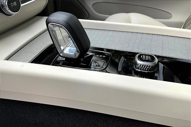 2025 Volvo XC60 Plug-In Hybrid Vehicle Photo in Houston, TX 77007