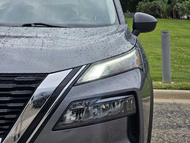 2021 Nissan Rogue Vehicle Photo in FORT WORTH, TX 76132