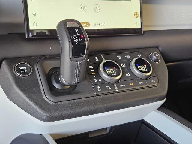 2025 Defender Vehicle Photo in AUSTIN, TX 78717