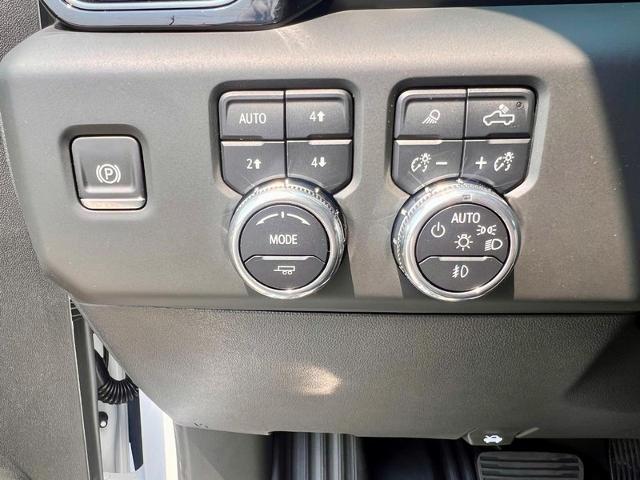 2025 GMC Sierra 1500 Vehicle Photo in EFFINGHAM, IL 62401-2832